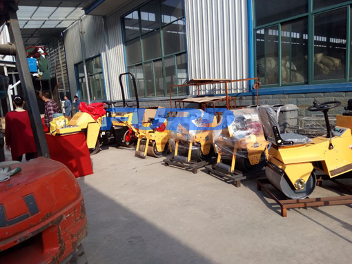 福瑞得機械座駕壓路機，手扶壓路機，小型灌縫機，井蓋切割機及時發(fā)貨