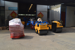 福瑞得機械手扶雙輪壓路機，手扶單輪壓路機，座駕壓路機及時包裝發(fā)貨
