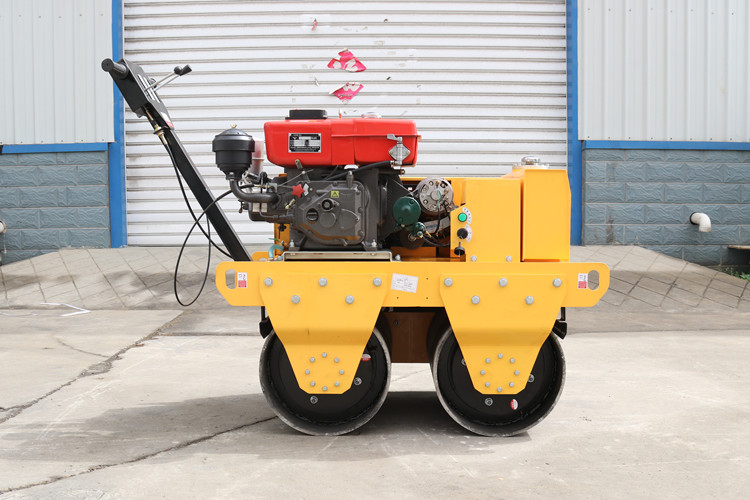 對(duì)于小型手扶壓路機(jī)的這些使用環(huán)境您要明白！